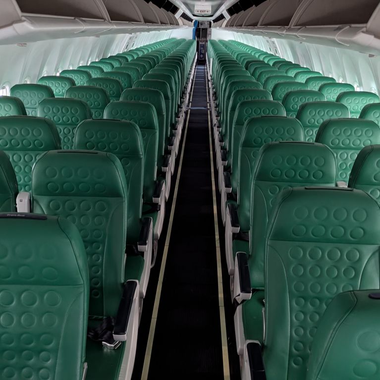 o250696_aircraft-seats_boeing-737-family_b-e-aerospace_pinnacle-1052209-series-main