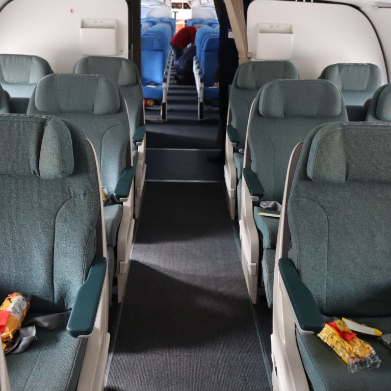 o220522_aircraft-seats_airbus-a320-family_recaro_5510b-210-series-main