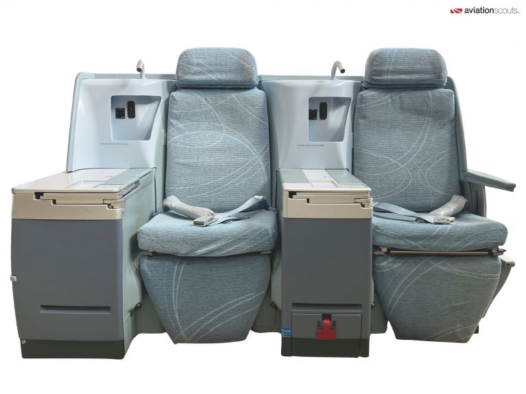 o250685_aircraft-seats_airbus-a330-a340-family_safran_vantage-s34113-main