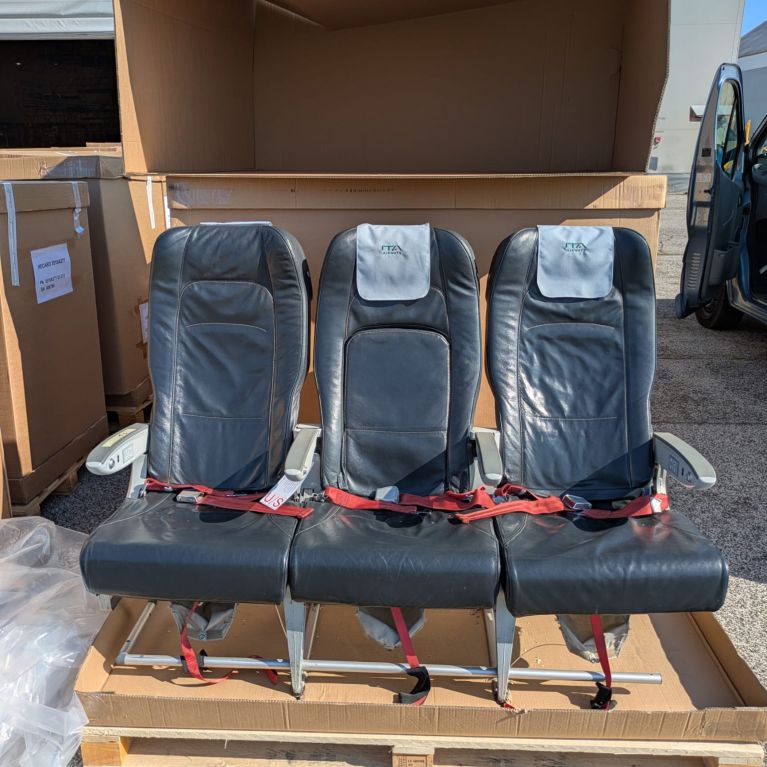 o260756_aircraft-seats_airbus-a320-family_recaro_3510a384-main