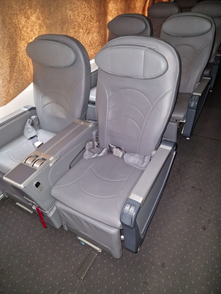 o260740_aircraft-seats_boeing-787-family_haeco_3052191-main