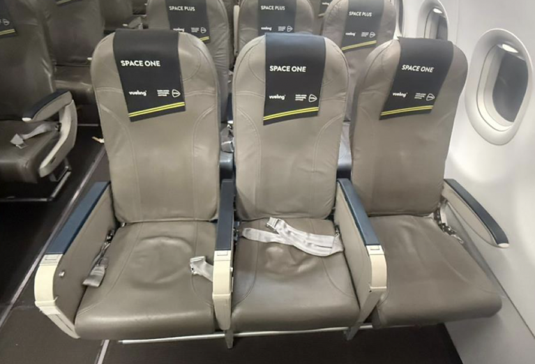 o260754_aircraft-seats_airbus-a320-family_recaro_3510a377-main