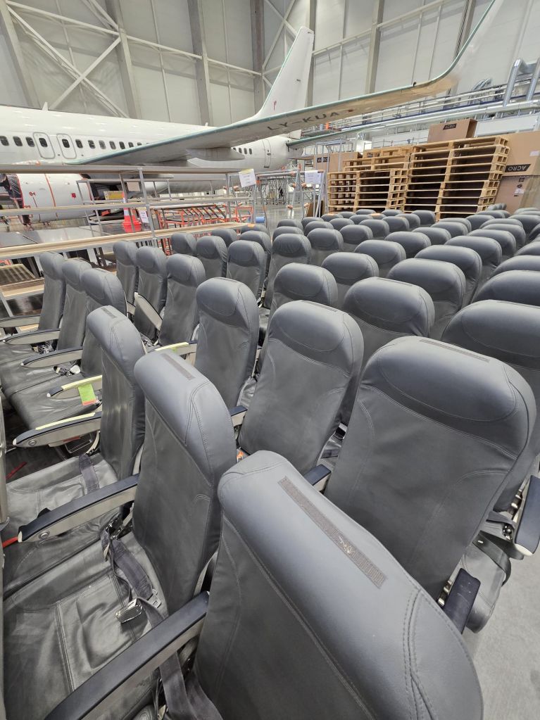 o260737_aircraft-seats_airbus-a320-family_recaro_3510a377-main