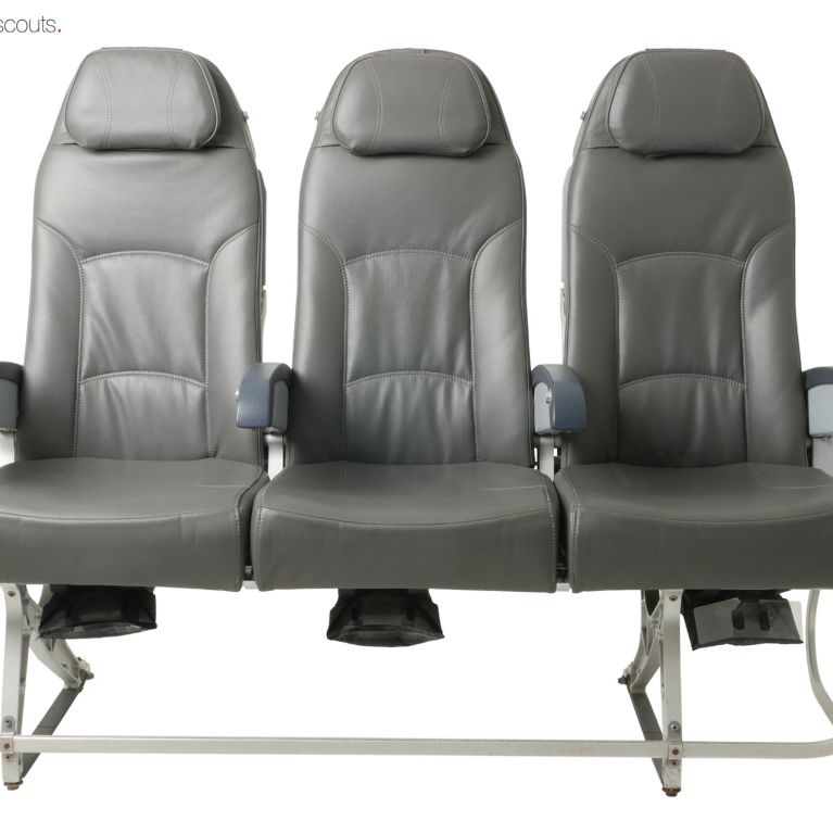 o250669_aircraft-seats_airbus-a330-a340-family_b-e-aerospace_spectrum-1011828-and-1011831-main