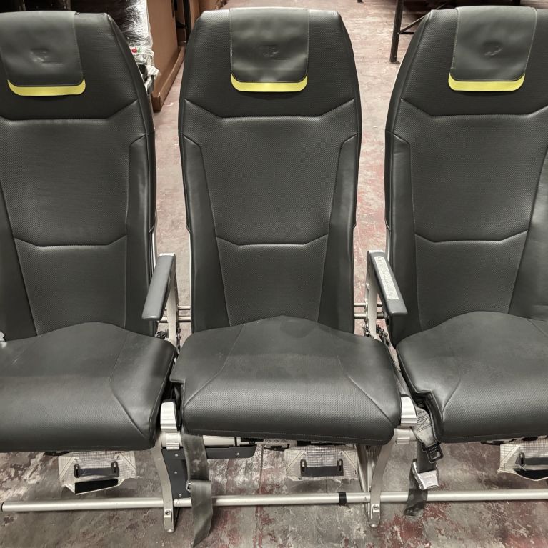 o250687_aircraft-seats_airbus-a320-family_acro_series-6-1210c-main
