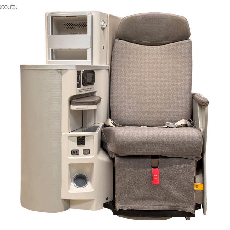 o250720_aircraft-seats_airbus-a330-a340-family_stelia_fjsl7-main