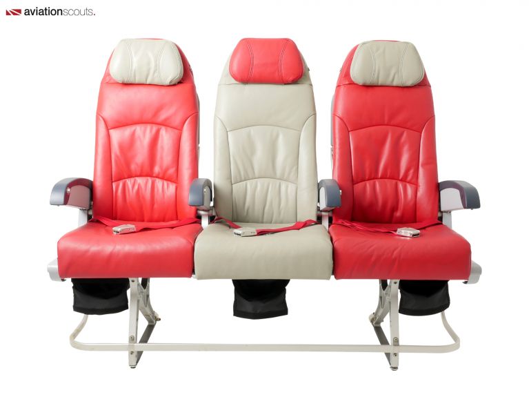 o250726_aircraft-seats_airbus-a330-a340-family_b-e-aerospace_spectrum-1011828-and-1011831-main