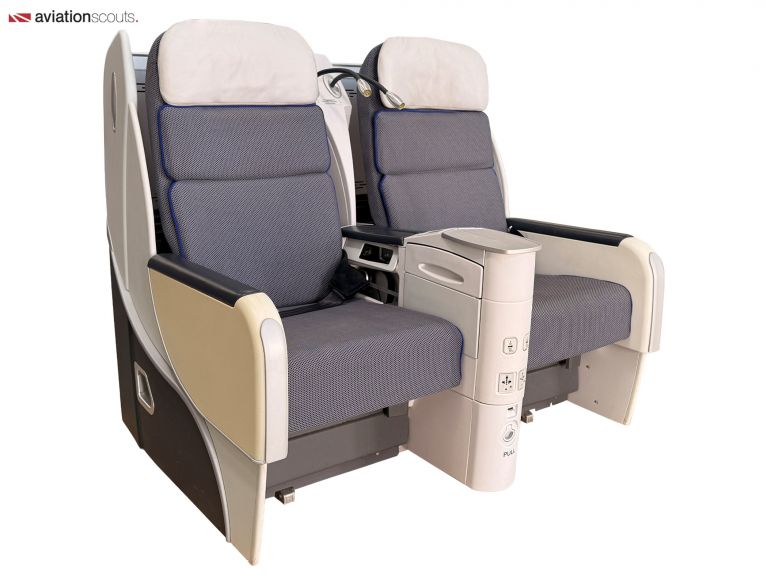 o250663_aircraft-seats_airbus-a330-a340-family_b-e-aerospace_minipod-1014980-main