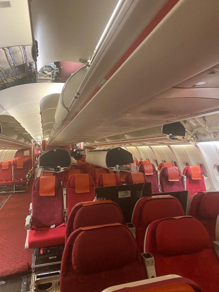 o250733_aircraft-seats_airbus-a330-a340-family_zodiac-aerospace_weber-5750-main