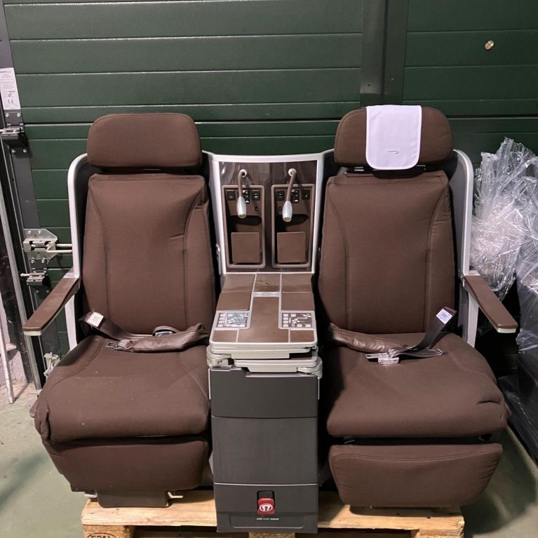 o260750_aircraft-seats_airbus-a320-family_thompson-aero-seating_vantage-vt02-series-main