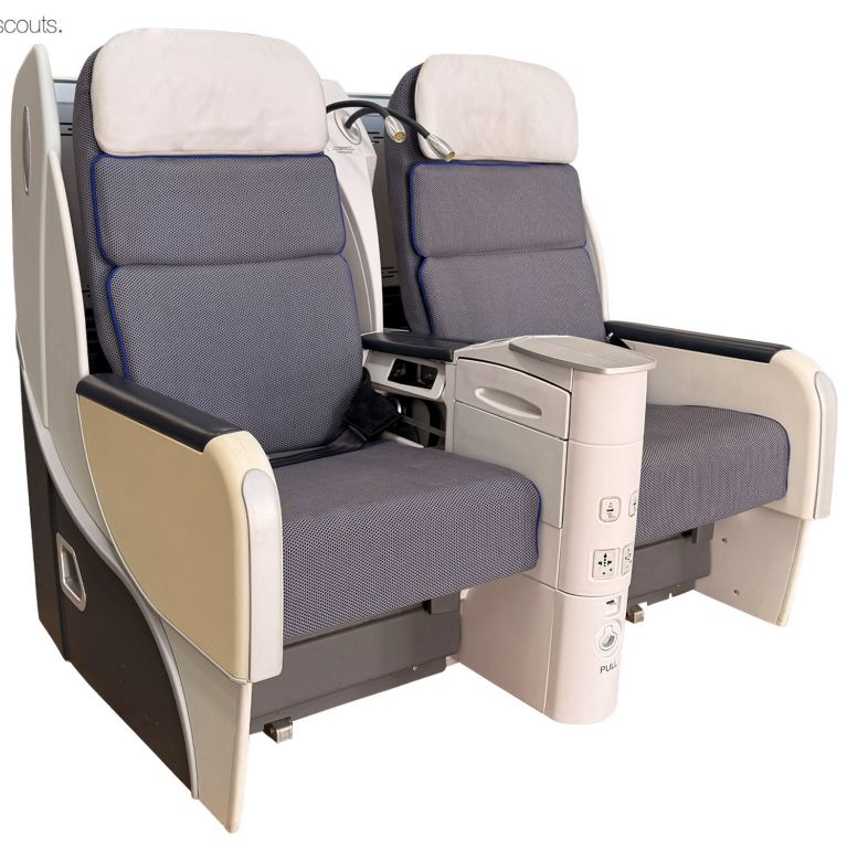 o250663_aircraft-seats_airbus-a330-a340-family_b-e-aerospace_minipod-1014980-main