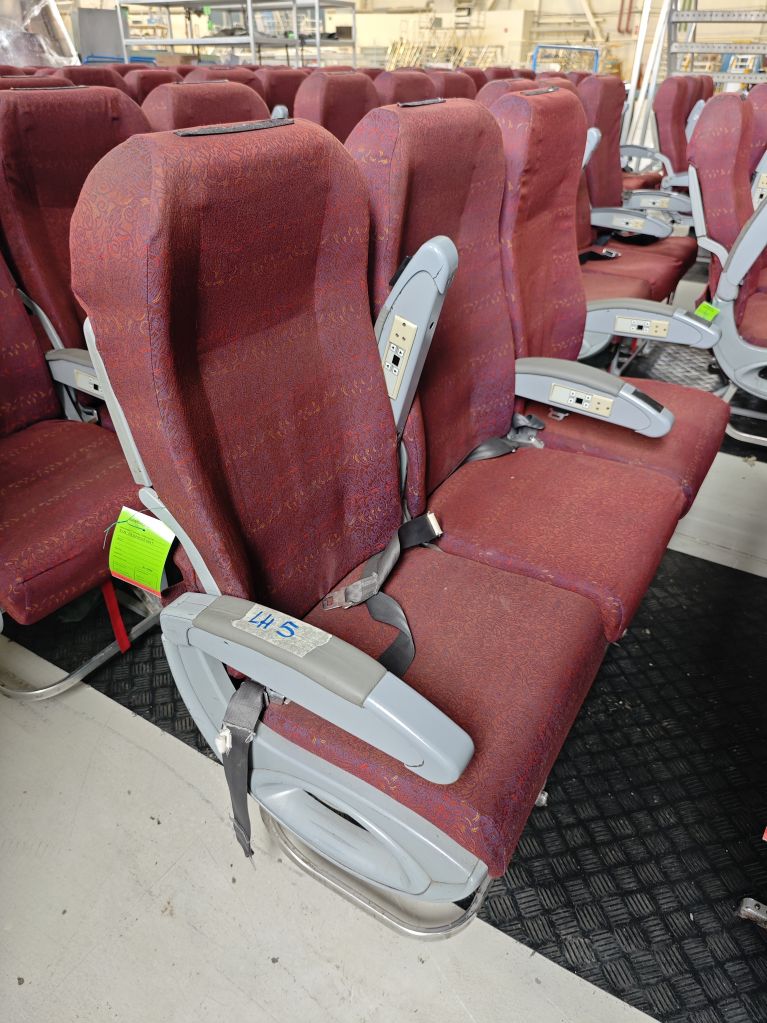 o250690_aircraft-seats_boeing-737-family_weber_5600-main