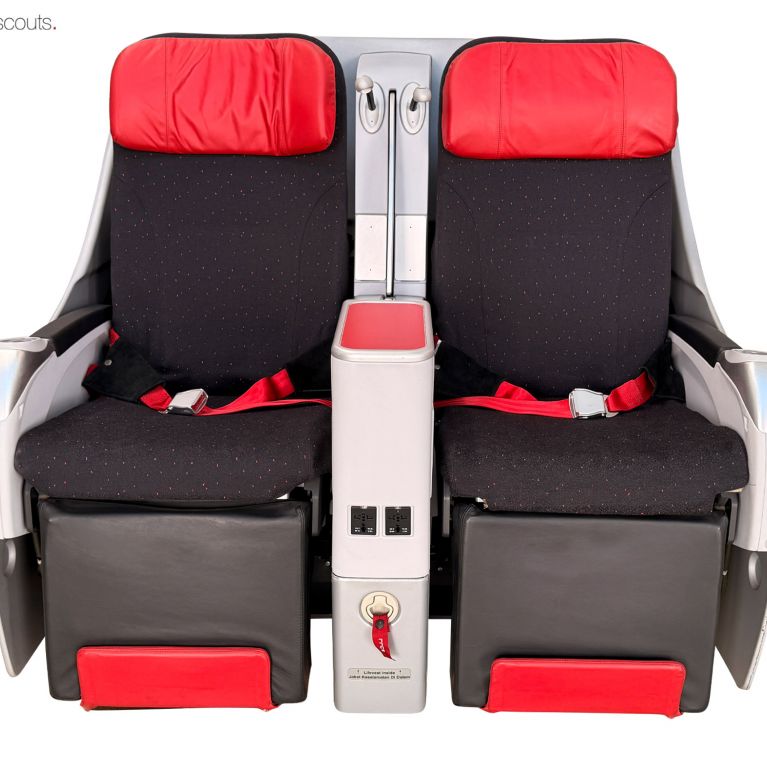 o250727_aircraft-seats_airbus-a330-a340-family_b-e-aerospace_minipod-1011555-main