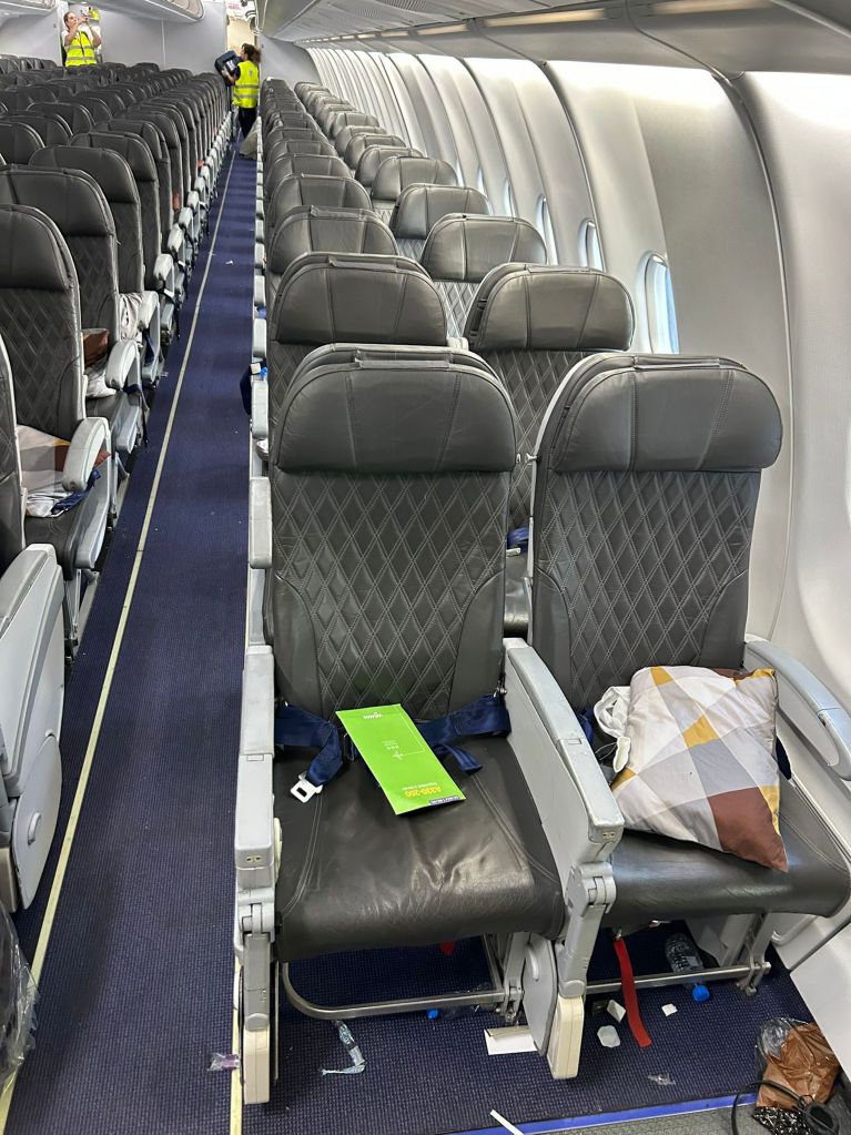 o250703_aircraft-seats_airbus-a330-a340-family_zodiac-aerospace_5750-main