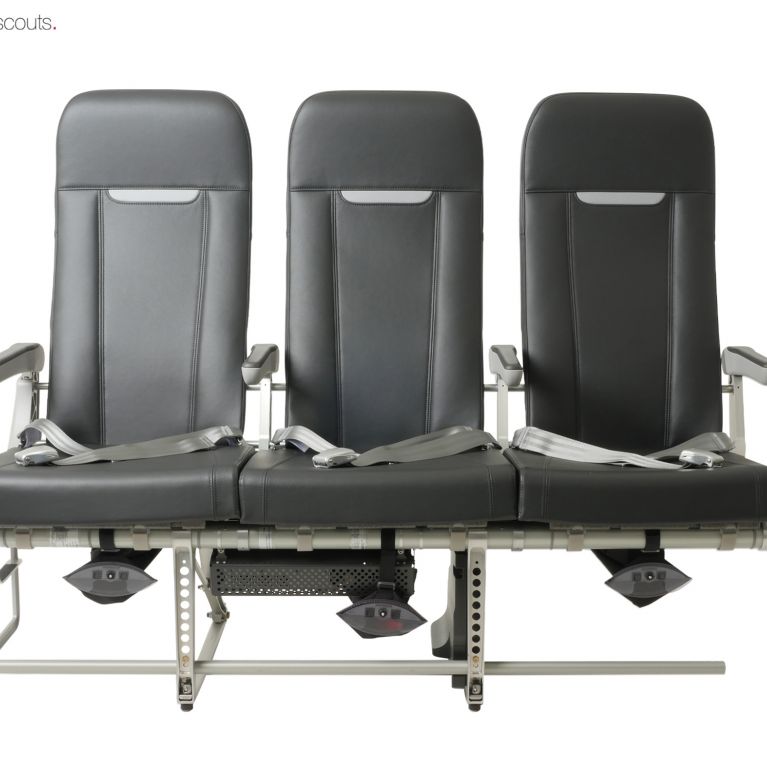 o250712_aircraft-seats_boeing-737-family_recaro_3710du67-main