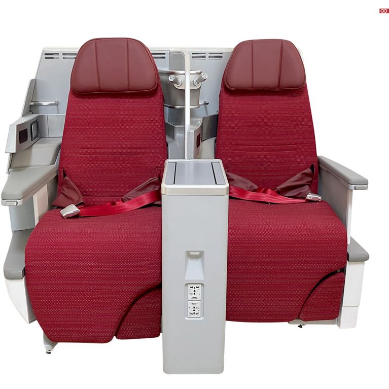o260742_aircraft-seats_airbus-a330-a340-family_b-e-aerospace_hvh-diamond-minipod-1078001-main