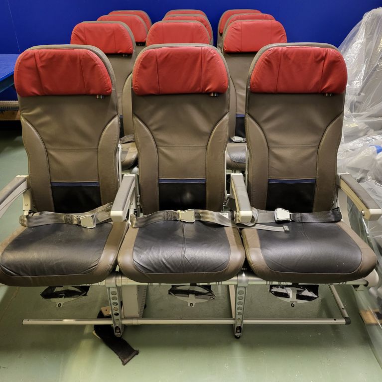 o220519_aircraft-seats_airbus-a320-family_recaro_3520h954-main