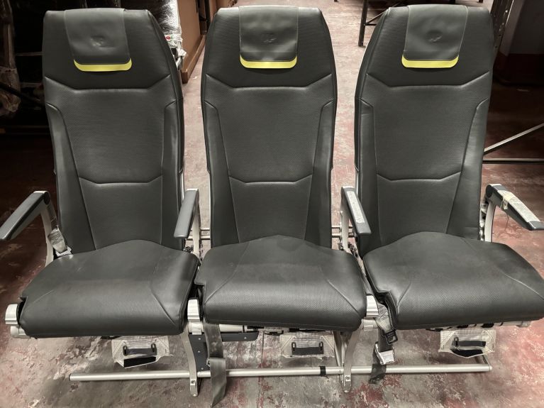 o250687_aircraft-seats_airbus-a320-family_acro_series-6-1210c-main