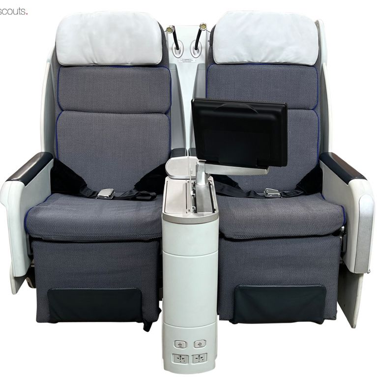 o250724_aircraft-seats_airbus-a330-a340-family_b-e-aerospace_minipod-1014980-main